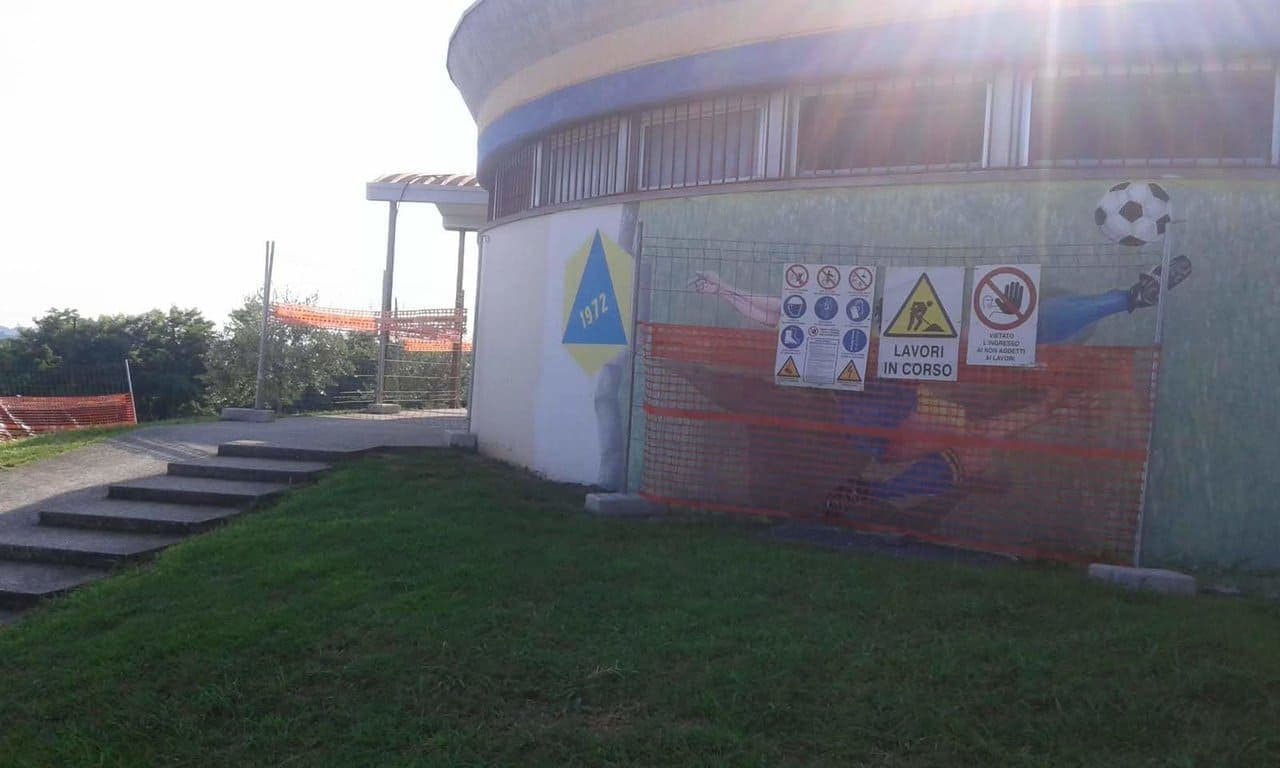 Manutenzione straordinaria colpo tetto del palazzetto dello sport